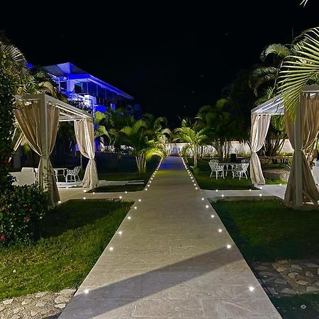 Daymond Blue Tropical Lodge Barahona エクステリア 写真